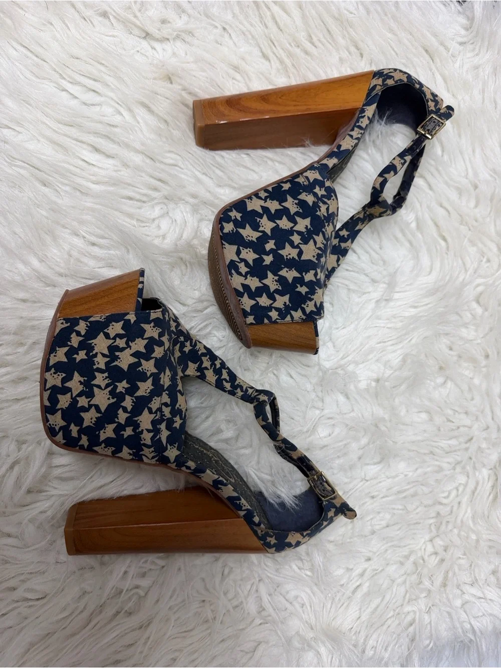 Jessica Simpson Navy and Cream Star-Print Platform Peep-Toe Heels